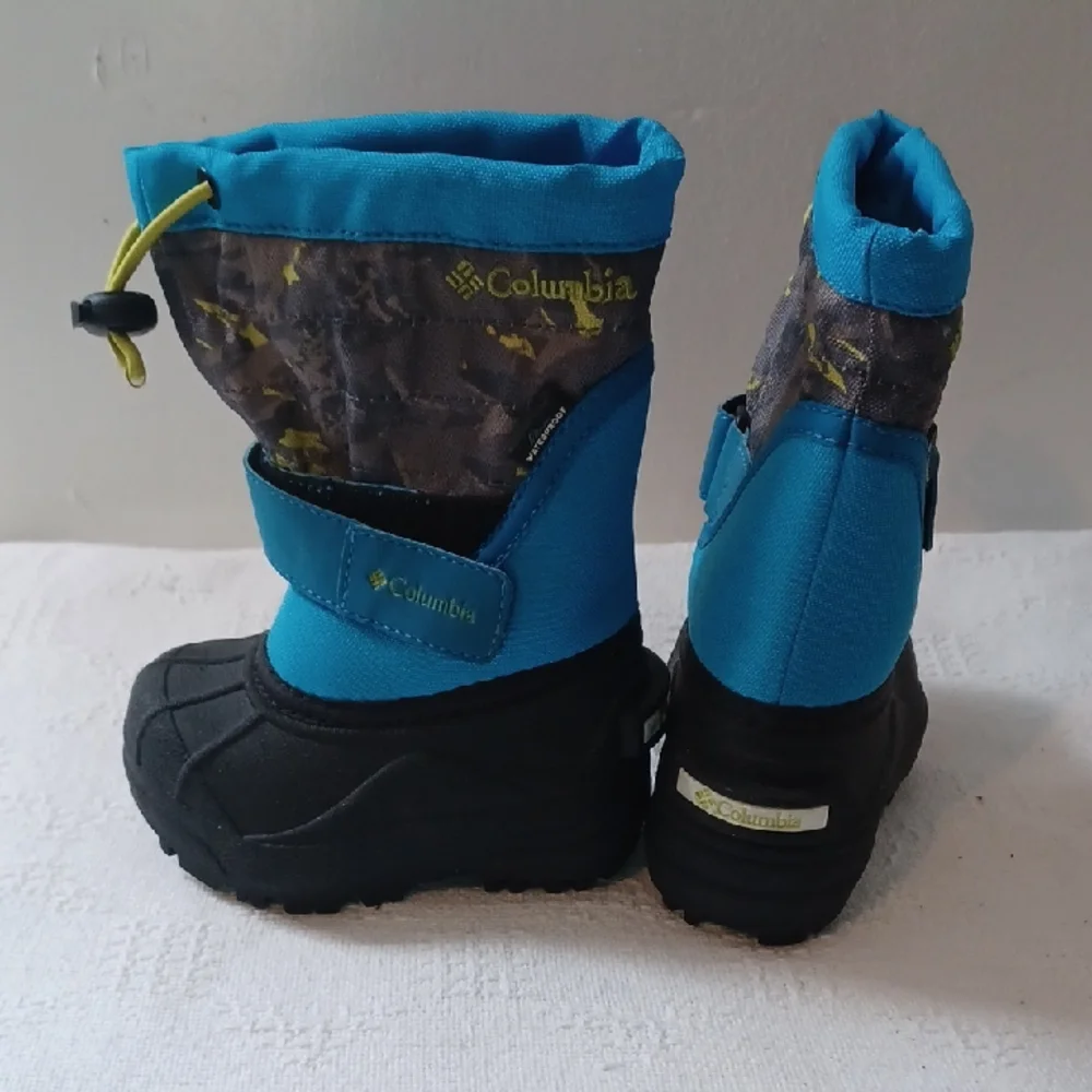Columbia Kids' Blue and Black Winter Boots